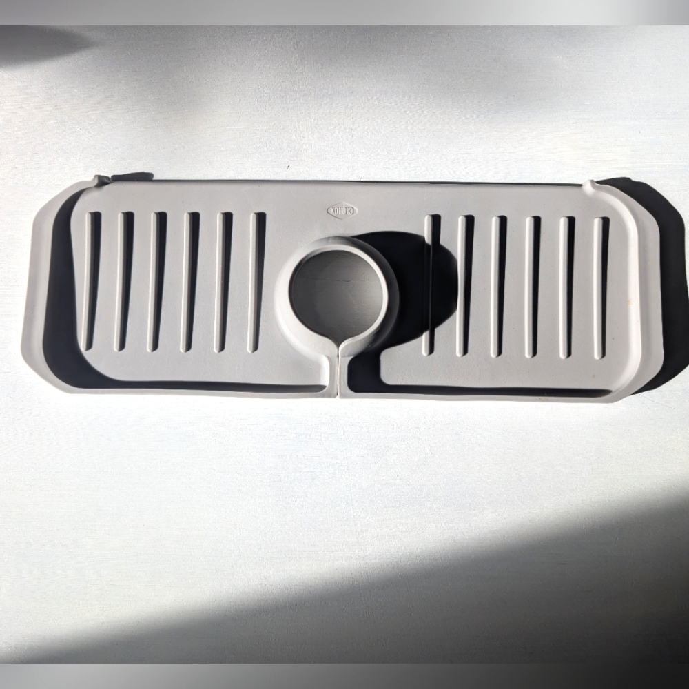 Clorox Light Gray Silicone Faucet Splashguard NWOT